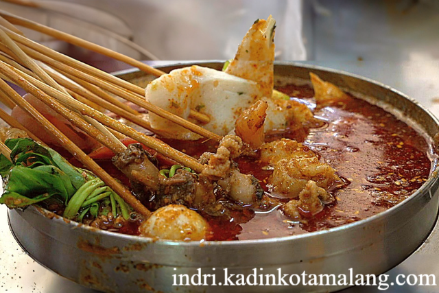 Wisata Kuliner Satay Celup Uncle Chan yang Legendaris